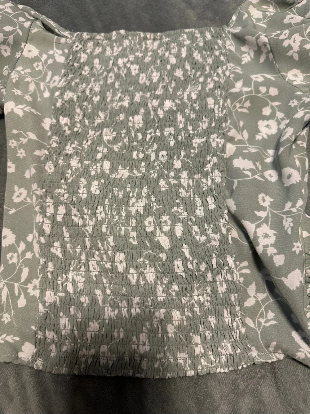 Abercrombie & Fitch Sage Green Floral Ruched Puff Sleeve Blouse